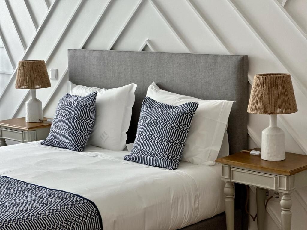 Kahden hengen deluxe-huone, patio, näköala pihalle | Ilmainen Wi-Fi