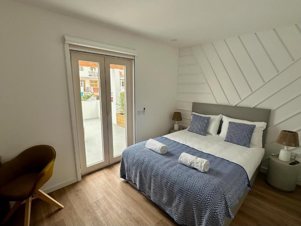 Kahden hengen deluxe-huone, parveke, kaupunkinäköala | Ilmainen Wi-Fi