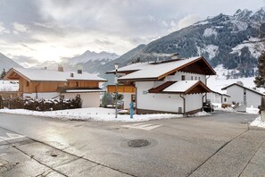 Exterior - Apartment 'Haus Wallner' with Mountain View, Balcony and Wi-Fi (Neustift im Stubaital)