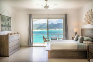 Iron/ironing board, Internet, bed sheets - Beautiful apartment facing the Caribbean Sea (St Marten)