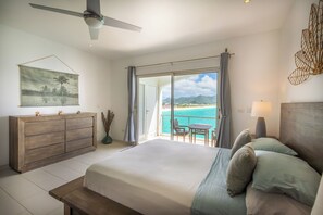 Iron/ironing board, Internet, bed sheets - Beautiful apartment facing the Caribbean Sea (St Marten)