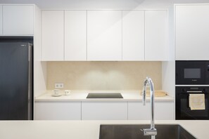 전자레인지, 식기 세척기, 커피/티 메이커, 조리 도구/접시/주방 기구