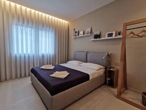 Iron/ironing board, WiFi, bed sheets - Lovely private room with en-suite bathroom (Catania)