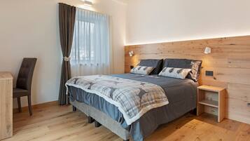 Fer et planche Ă repasser, Wi-Fi, draps fournis