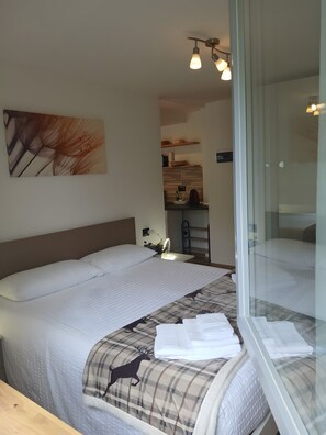 Strygejern/strygebræt, Wi-Fi, sengetøj