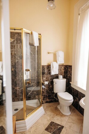 Handtücher, Toilettenpapier