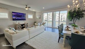 TV, video games, stereo, offices - View, Heated Pool, walk to Beach, Outdoor Theater (Hilton Head Island)