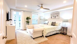 6 bedrooms, desk, iron/ironing board, travel cot - View, Heated Pool, walk to Beach, Outdoor Theater (Hilton Head Island)