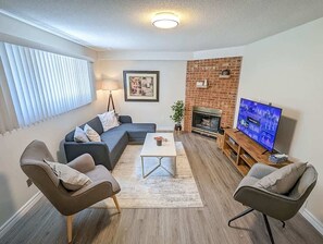 TV, offices - 1BDR + Parking | Close to Niagara Falls & Wineries (St. Catharines)