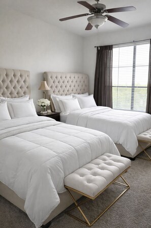 2 bedrooms, iron/ironing board, WiFi - 2-bedroom apartment in welcoming Houston with AC and fitness room (Houston)