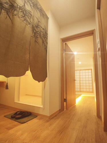 天下茶屋+岸里车站徒步5分钟/心斋桥、难波、难波、USJ、关西机场/日式和风三卧6人/双卫浴+烘干机