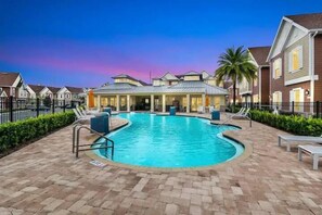 A heated pool - An elevated stay, a true experience (Kissimmee)