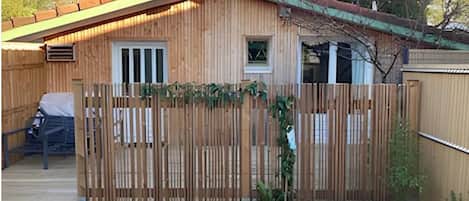 Enceinte de lâhĂ©bergement