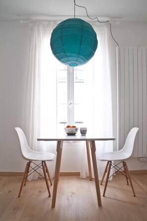Dining - Charming apartment near the Eiffel Tower (Paris)
