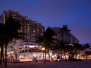 Exterior - 2-bedroom villa in beautiful Fort Lauderdale with cool vibes, sleeps 8 (Fort Lauderdale)
