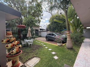 Outdoor dining - Studio con Jardin y AC en Residencial Campestre & Starbucks (Tuxtla Gutiérrez)