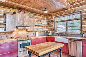 House (4 Bedrooms) | Interior - Woodsy Greer Log Cabin w/ Hot Tub & Mtn Views (Greer)