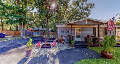 Keepin it Reel Retreat Near Lake O the Pines