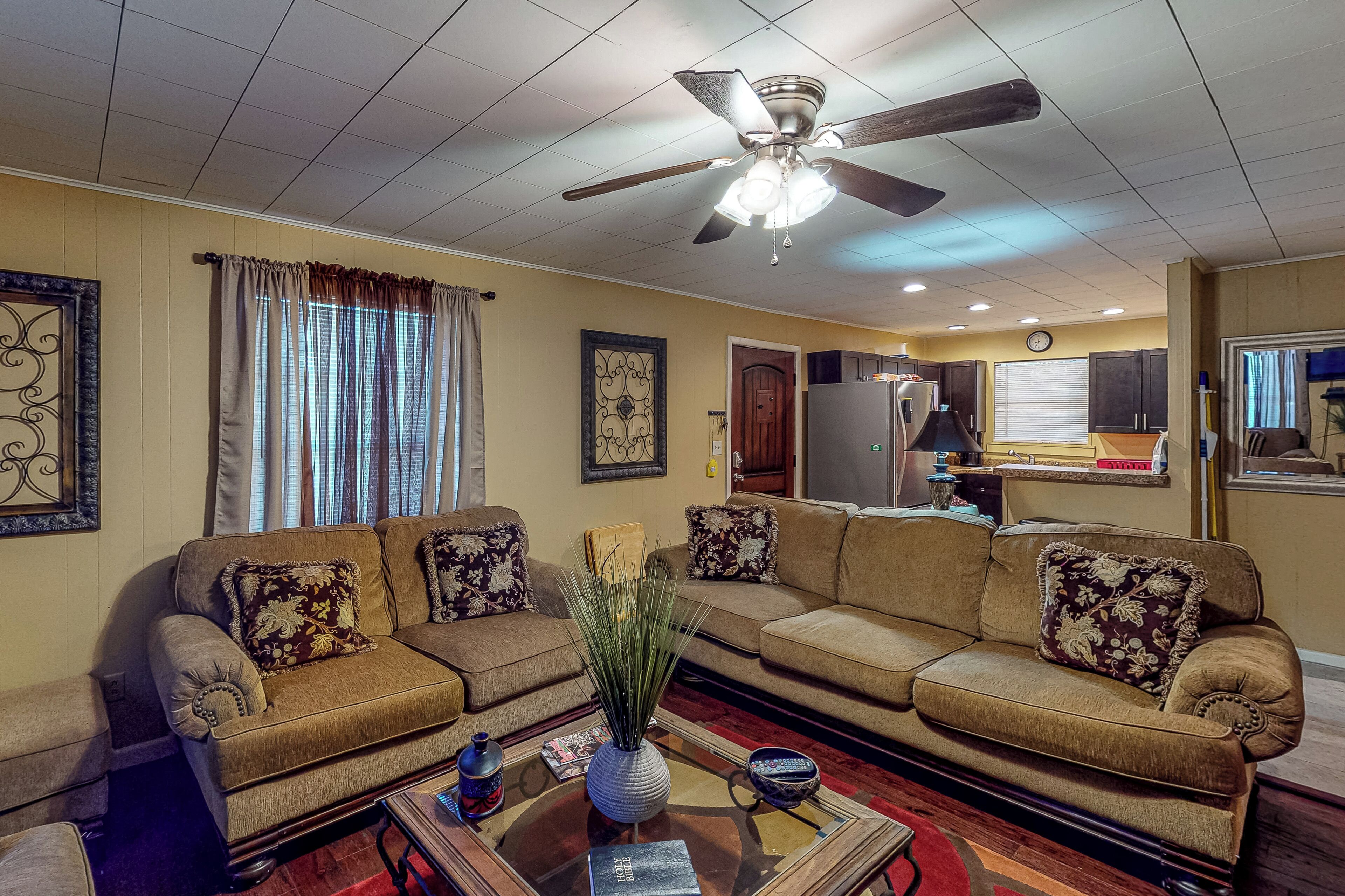 House (2 Bedrooms) | Bahagian dalam