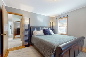 Apartment (2 Bedrooms) | Interior - 2BR Centrally Located Duplex Near Shopping (Minneapolis)