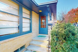 Apartment (2 Bedrooms) | Interior - 2BR Centrally Located Duplex Near Shopping (Minneapolis)