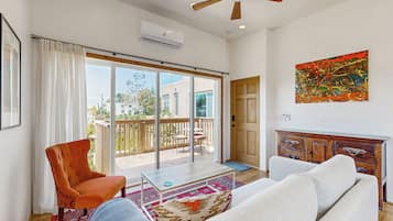 House (1 Bedroom) | Interior