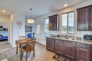 House (2 Bedrooms) | Interior - Mountain Views & Ponderosa Pines! Arizona Escape (Eagar)