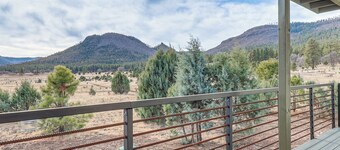 Mountain Views & Ponderosa Pines! Arizona Escape