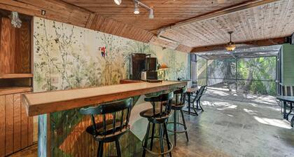 Tropical Vibes! Riverfront Bonita Springs Hideaway