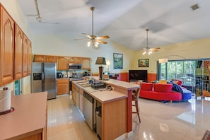 House (2 Bedrooms) | Interior - Tropical Vibes! Riverfront Bonita Springs Hideaway (Bonita Springs)