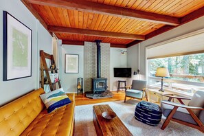 House (3 Bedrooms) | Interior - Dog-friendly 3 BR Cabin W & Decks & Bunk Room (Deming)