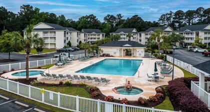 2 BR Condo w/ Shared Pool, Near Outlet Mall