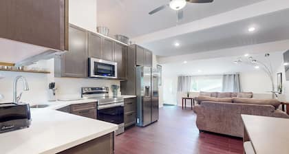 Beautiful Stucco House in North Hudson