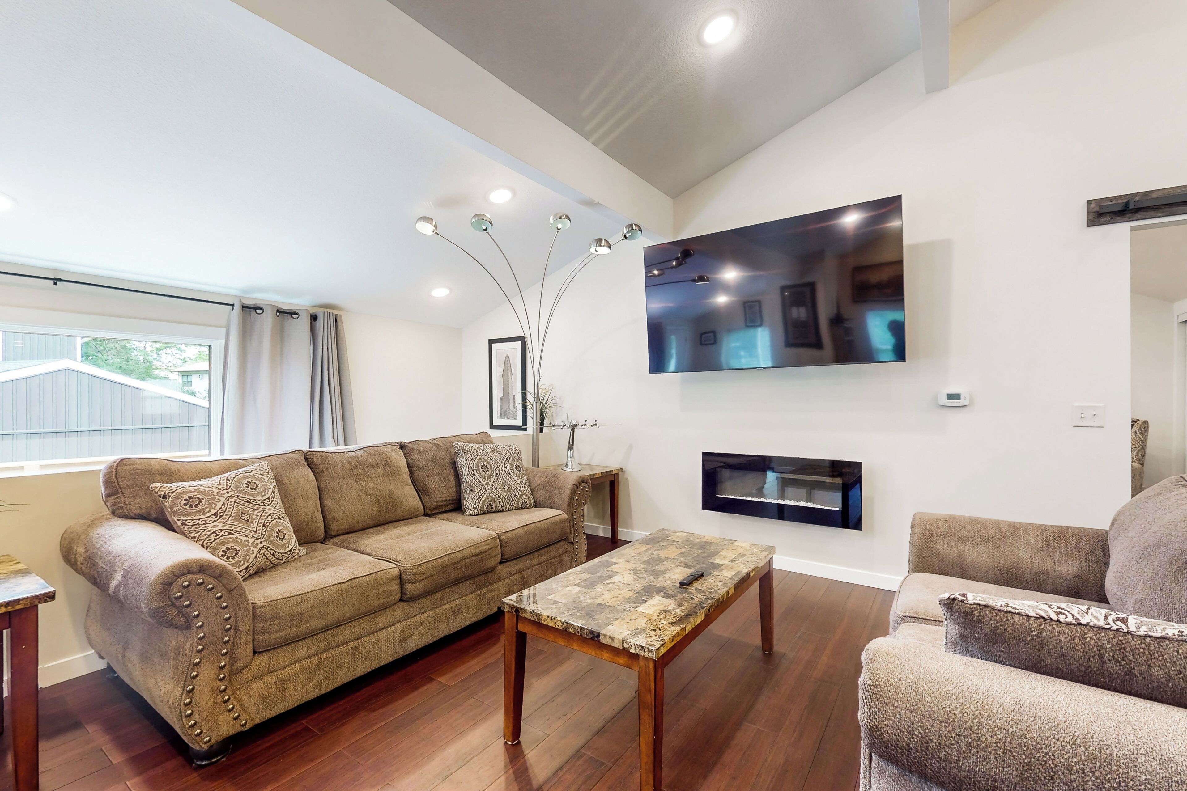 House (3 Bedrooms) | Front of property