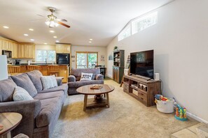 House (4 Bedrooms) | Interior - Cozy Cabin w/ Jetted Tub & Dog-friendly (Arnold)