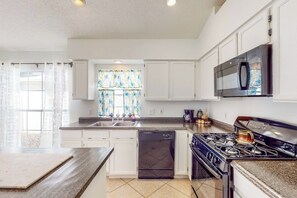 House (4 Bedrooms) | Interior - Centrally Located Home w/ a Fire Pit, Large Yard (Casselberry)