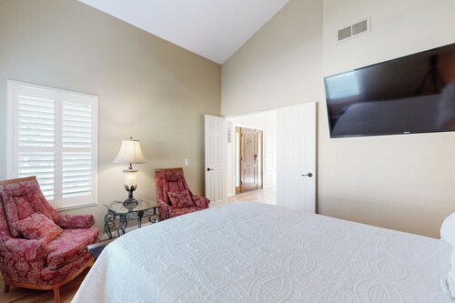 4 BR Home in Rancho Cucamonga Hills - Luxury