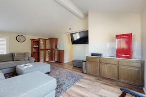 Interior - 4 BR Home in Rancho Cucamonga Hills - Luxury (Rancho Cucamonga)