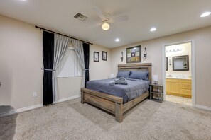 House (3 Bedrooms) | Interior - Patio Hangouts! Bullhead City Home Near Casinos (Bullhead City)