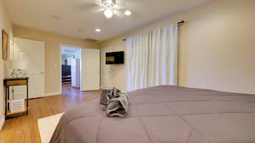 House (1 Bedroom) | Interior