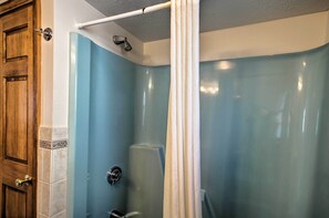 Interior - Apt. Walking Distance to OOB Pier & Saco Bay! (Old Orchard Beach)