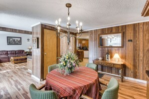 House (3 Bedrooms) | Interior - Countryside Haven w/ Spacious Yard in Tamassee! (Tamassee)