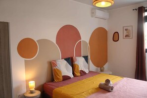 2 bedrooms, iron/ironing board, internet, bed sheets - Recoin Bohème - Pretty, comfortable accommodation - 5 minutes' walk from the Bassin Bleu! (SAINT-BENOIT)
