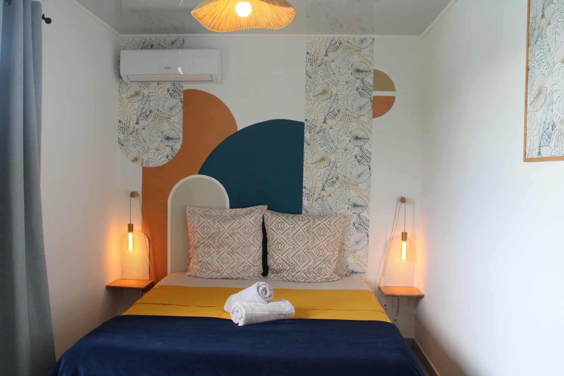 Iron/ironing board, internet, bed sheets