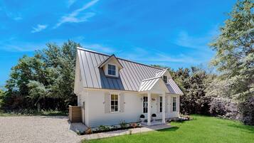 House (2 Bedrooms) | Front of property