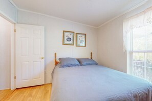 House (3 Bedrooms) | Interior - 3BR Riverfront Home w/ Large Yard, Fireplace (Sparta)