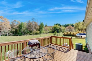 Interior - 3BR Riverfront Home w/ Large Yard, Fireplace (Sparta)