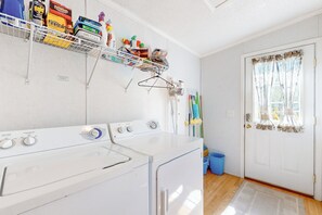 House (3 Bedrooms) | Interior - 3BR Riverfront Home w/ Large Yard, Fireplace (Sparta)