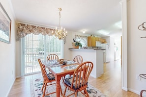 Interior - 3BR Riverfront Home w/ Large Yard, Fireplace (Sparta)