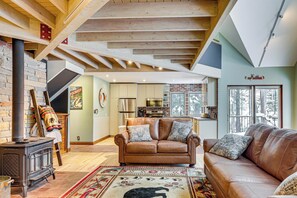 House (3 Bedrooms) | Interior - Private Peninsula! Laurel Lake Retreat w/ 3 Piers (Three Lakes)